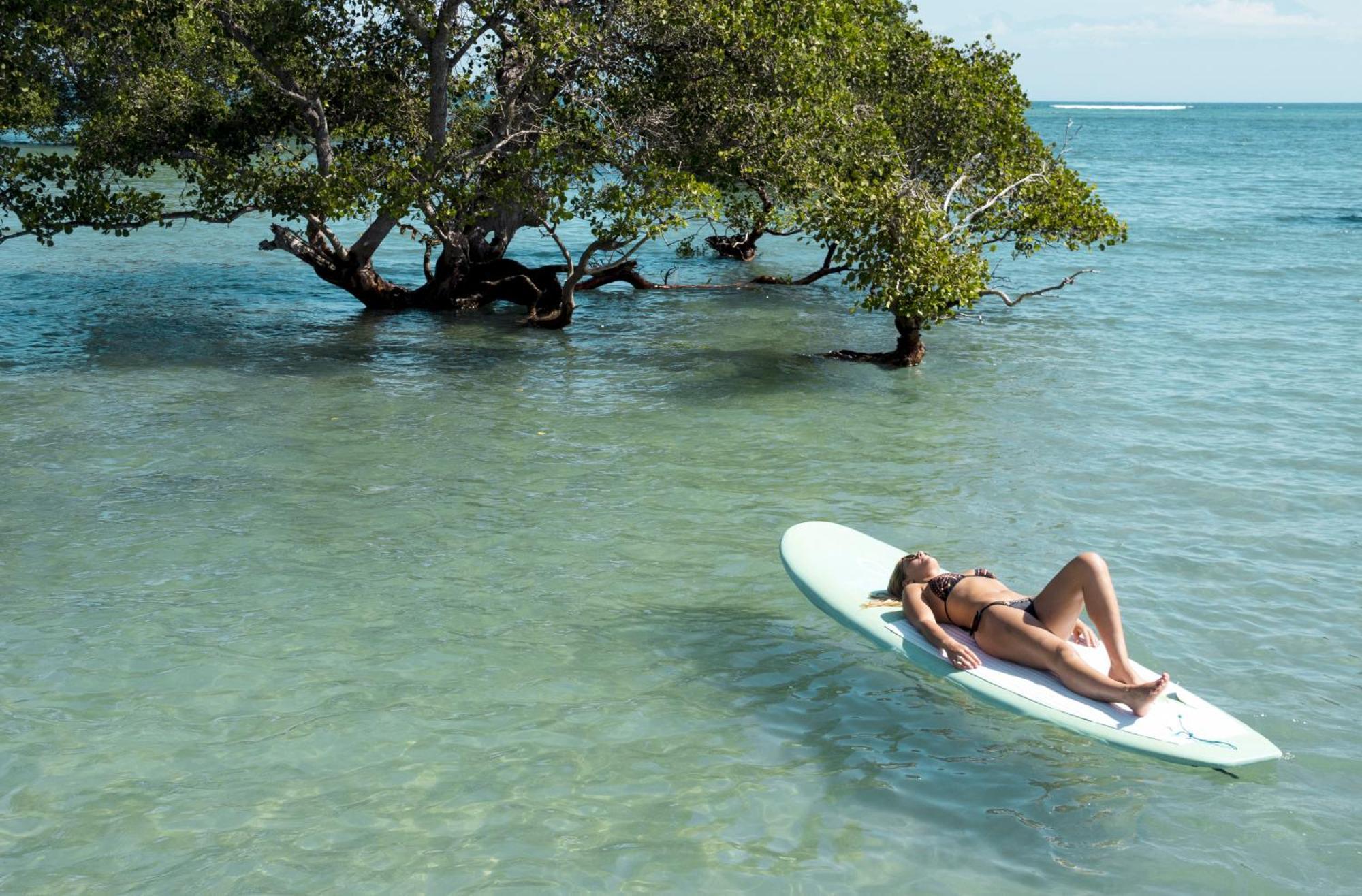 Myamo Beach Lodge Jereweh Buitenkant foto