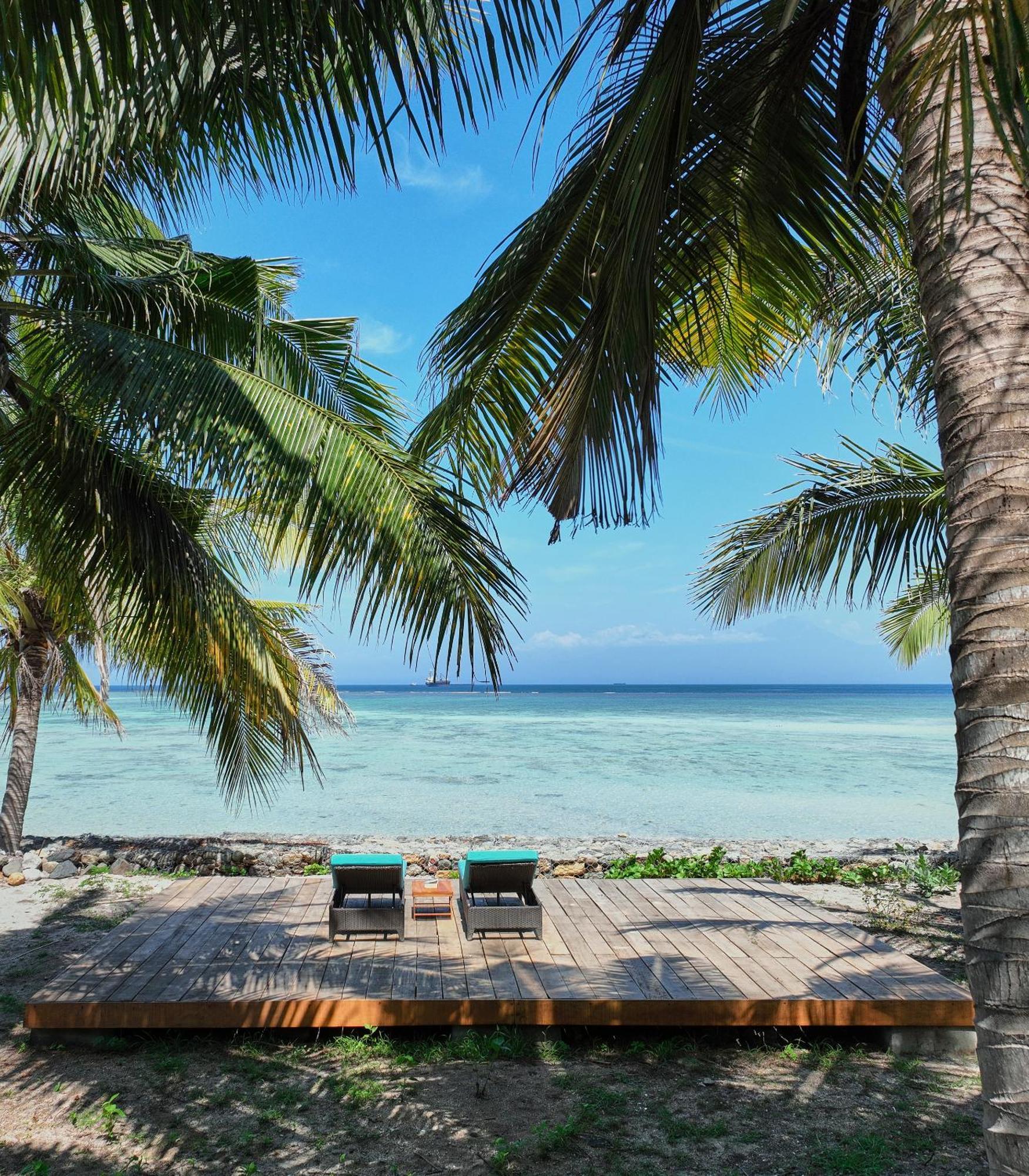 Myamo Beach Lodge Jereweh Buitenkant foto