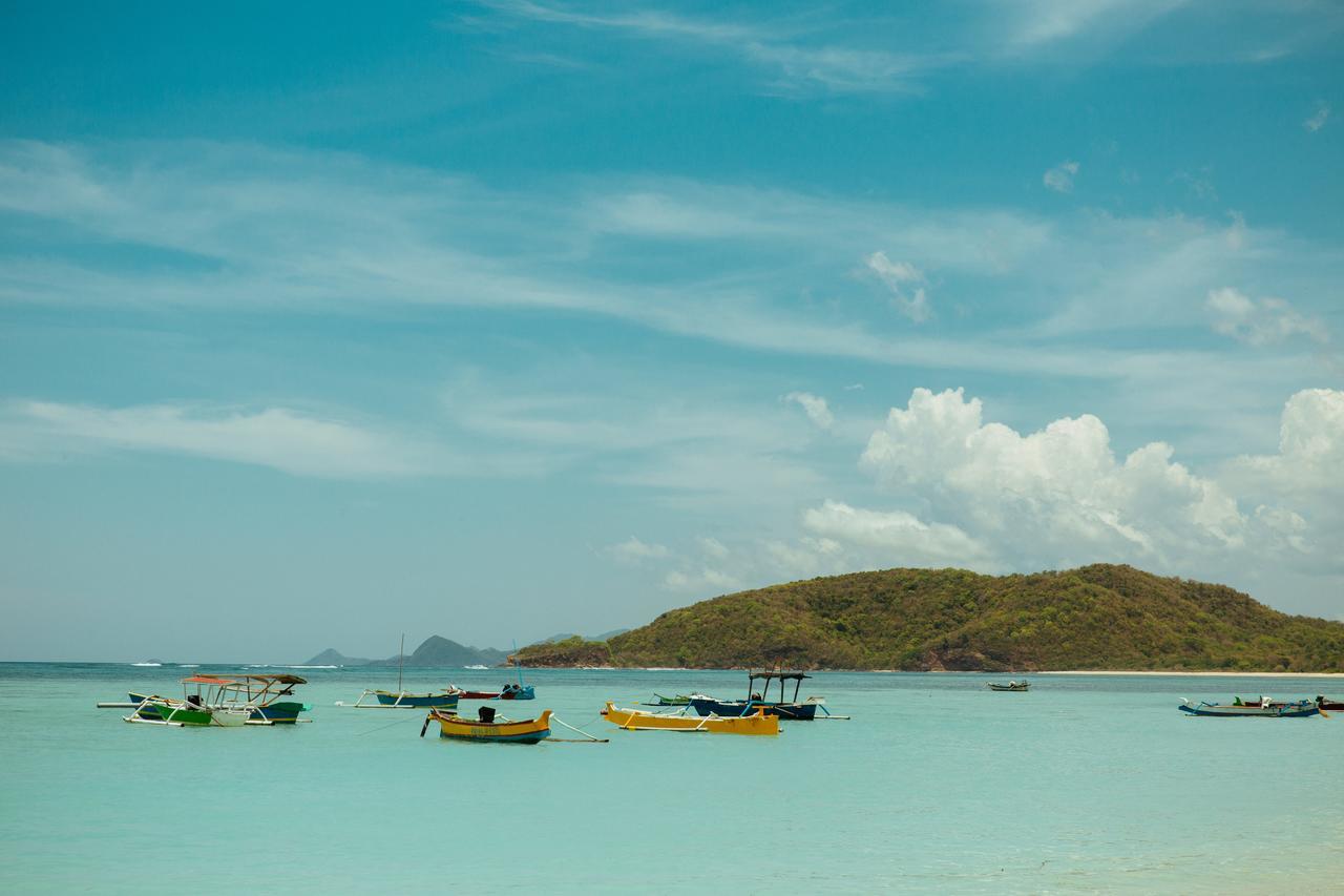 Myamo Beach Lodge Jereweh Buitenkant foto
