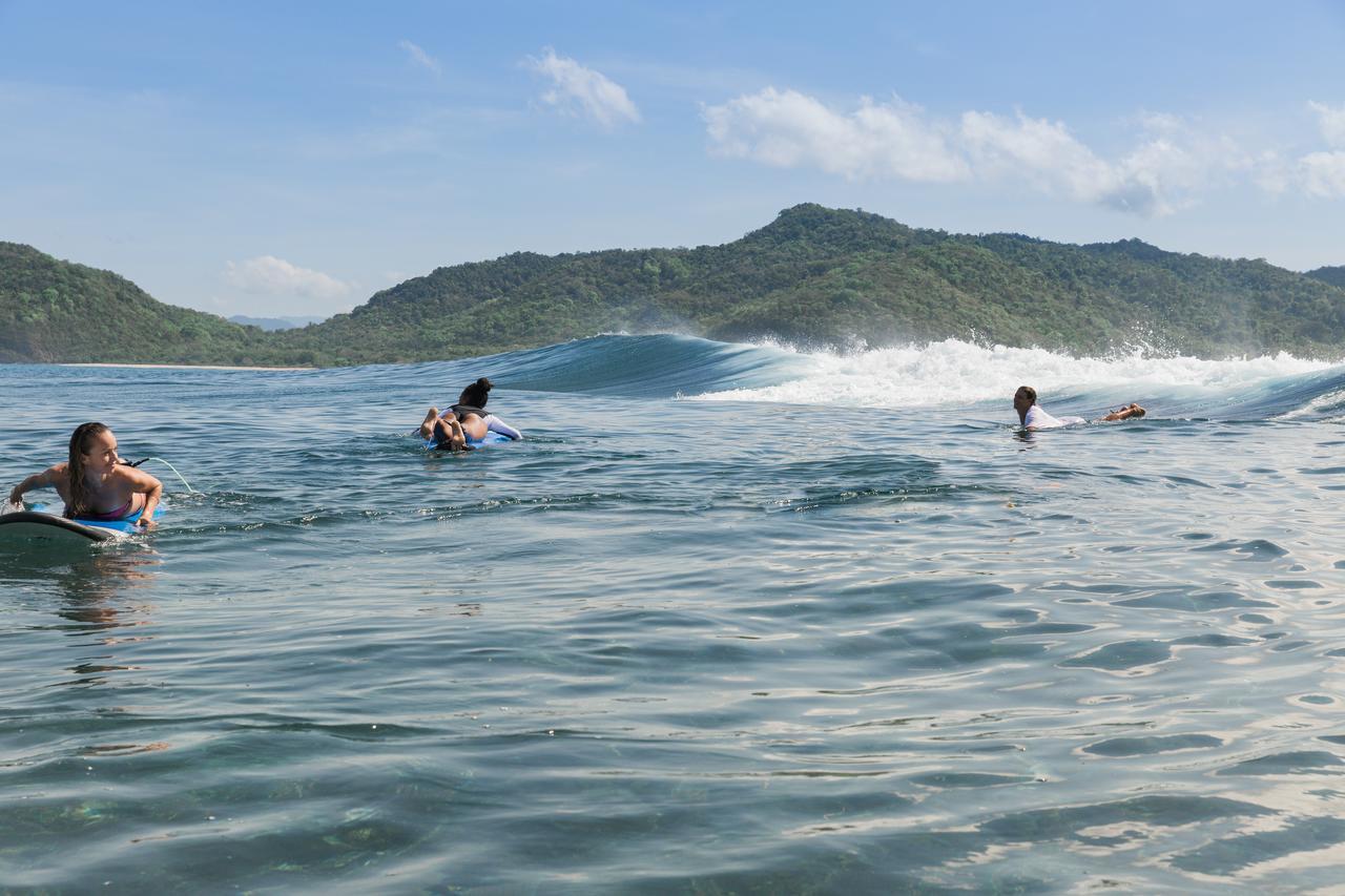 Myamo Beach Lodge Jereweh Buitenkant foto