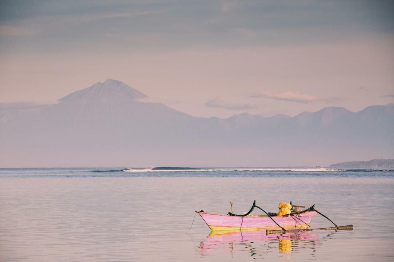 Myamo Beach Lodge Jereweh Buitenkant foto